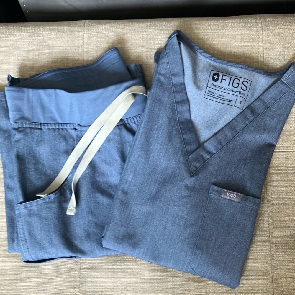 Figs Denim Blue Scrub Ensemble small